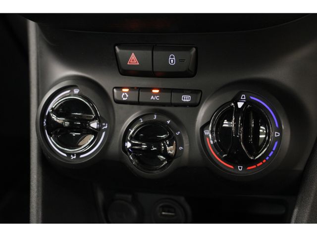 Peugeot 208 2019-02 23039-7