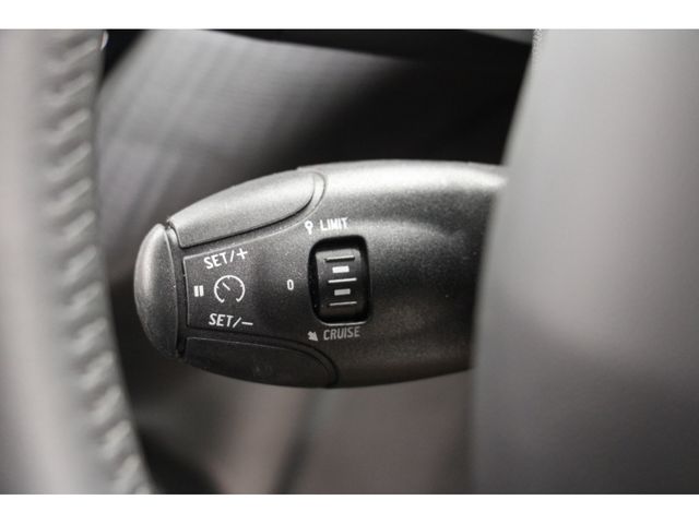 Peugeot 208 2019-02 23039-15