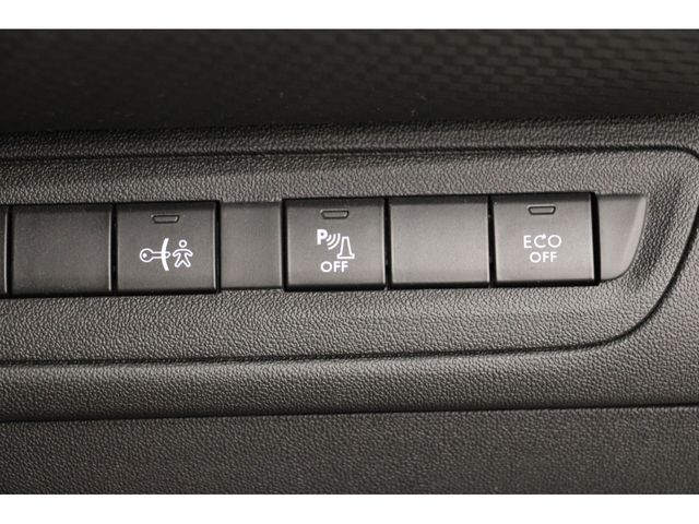 Peugeot 208 2019-02 23039-9