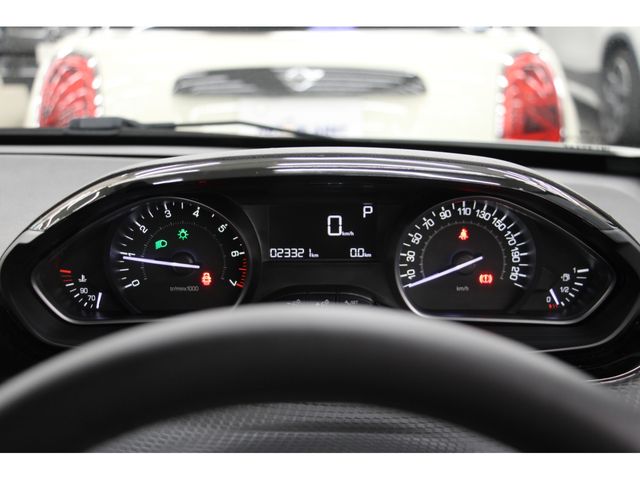 Peugeot 208 2019-02 23039-3