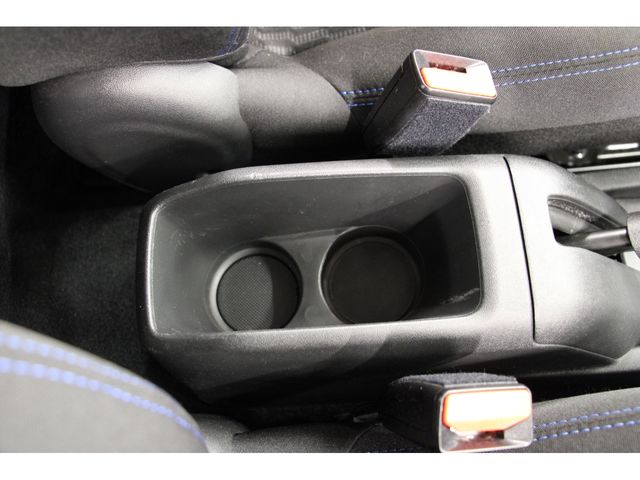 Peugeot 208 2019-02 23039-12