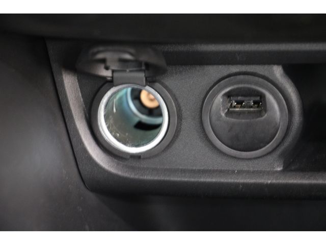 Peugeot 208 2019-02 23039-10