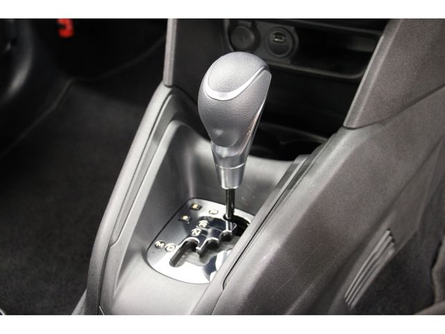 Peugeot 208 2019-02 23039-4