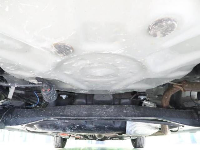 Toyota AQUA 2021-09 192237-19