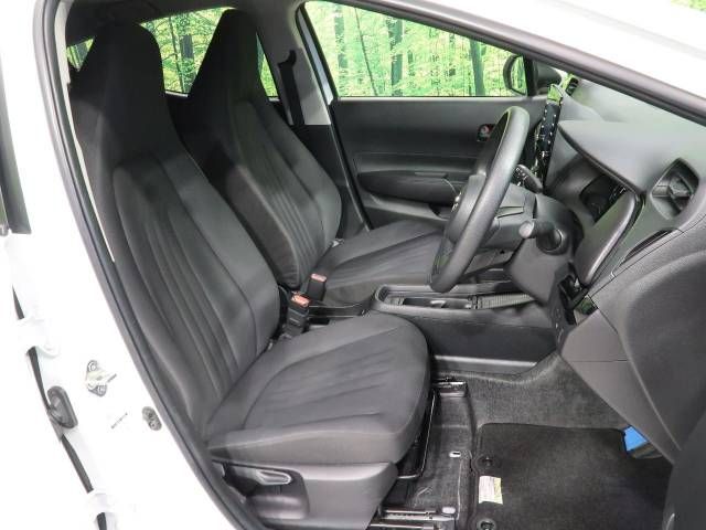 Toyota AQUA 2021-09 192237-8