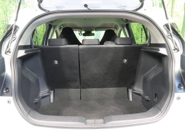 Toyota AQUA 2021-09 192237-10
