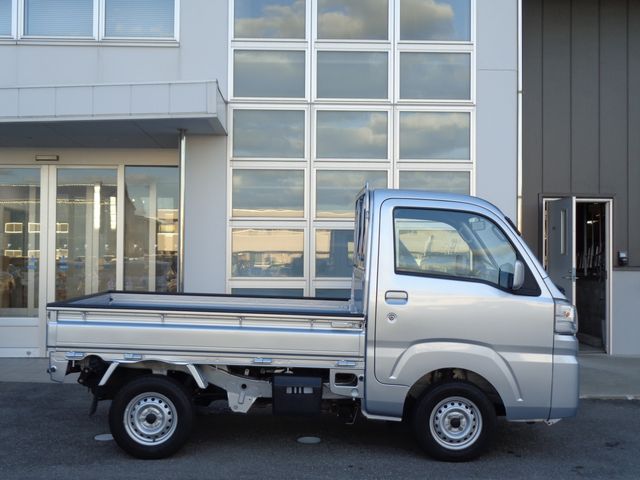 Daihatsu HIJET TRUCK 2017-08 24311-18