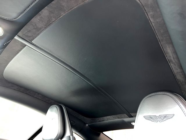 Aston Martin Aston Martin 2019-08 3514-9