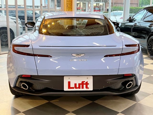 Aston Martin Aston Martin 2019-08 3514-4