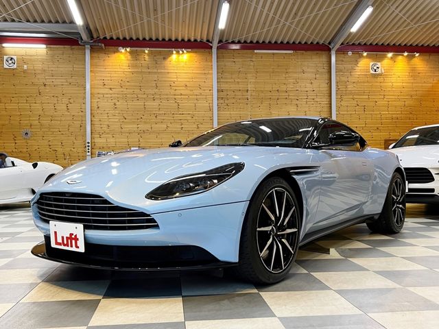 Aston Martin Aston Martin 2019-08 3514-0