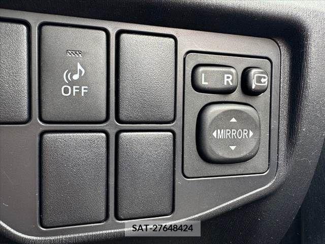 Toyota PRIUS 2013-09 376044-6