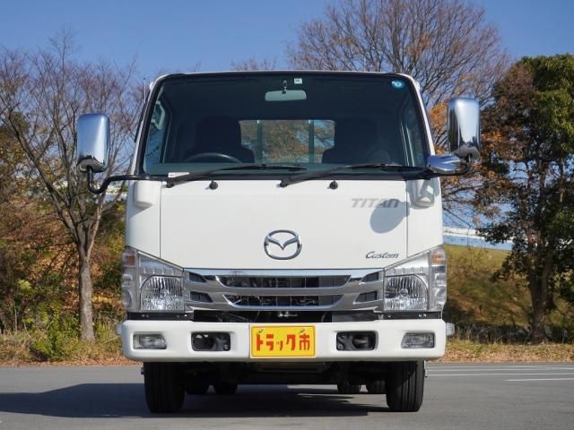 Mazda TITAN 2018-10 28698-7