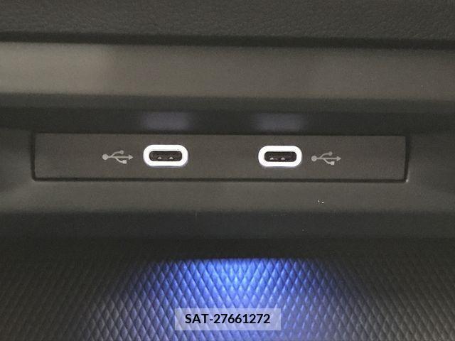VolksWagen GOLF 2021-08 320368-17