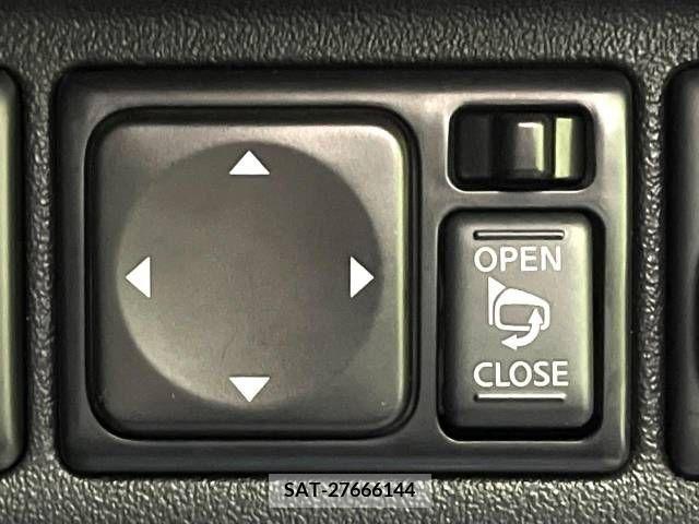 Nissan MARCH 2022-01 253459-7
