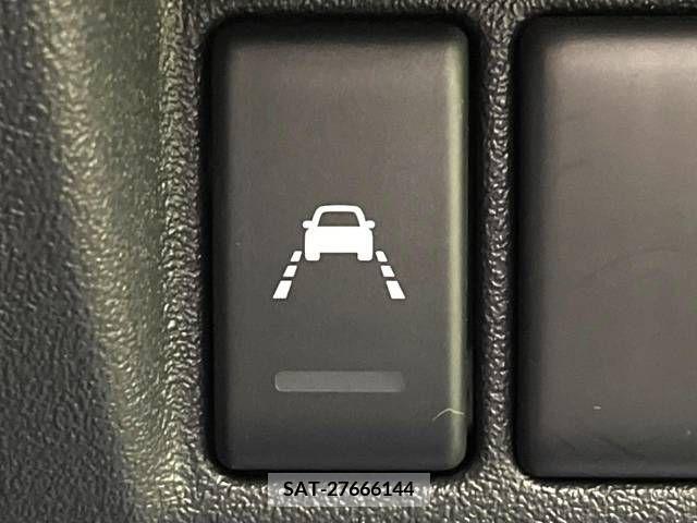 Nissan MARCH 2022-01 253459-4