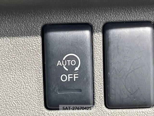 Nissan MARCH 2013-12 276228-6
