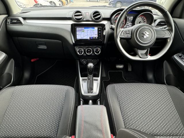 Suzuki SWIFT 2017-01 193689-1