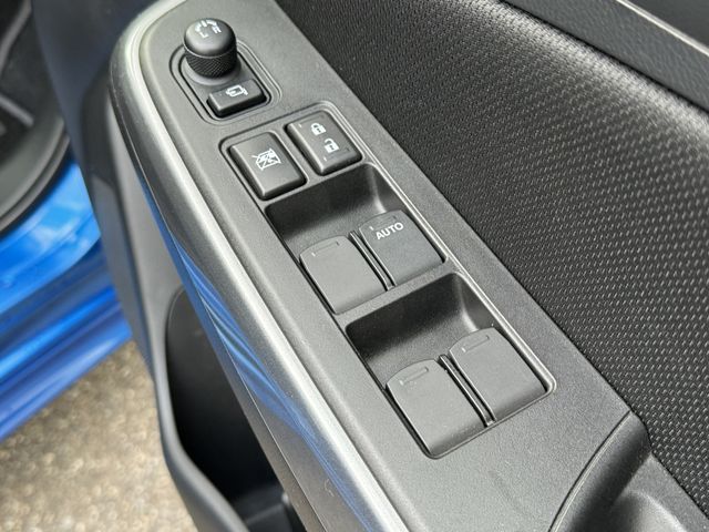 Suzuki SWIFT 2017-01 193689-19
