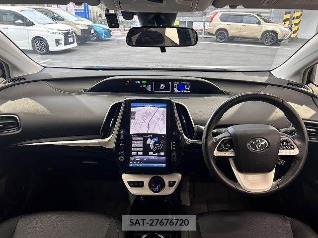 Toyota PRIUS PHV 2017-06 283534-1