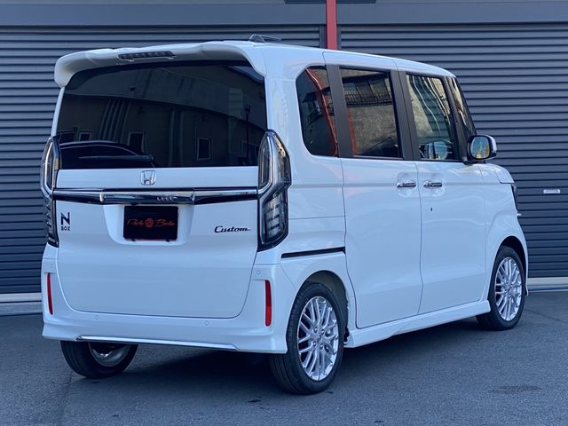 Honda N BOX CUSTOM 2023-09 8920-2