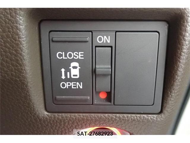 Honda N BOX 2022-06 278537-15
