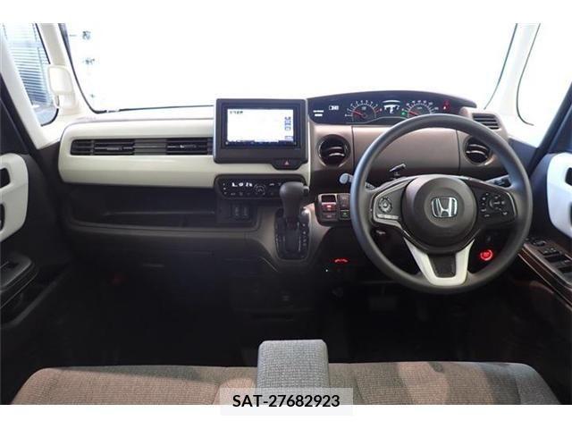 Honda N BOX 2022-06 278537-9