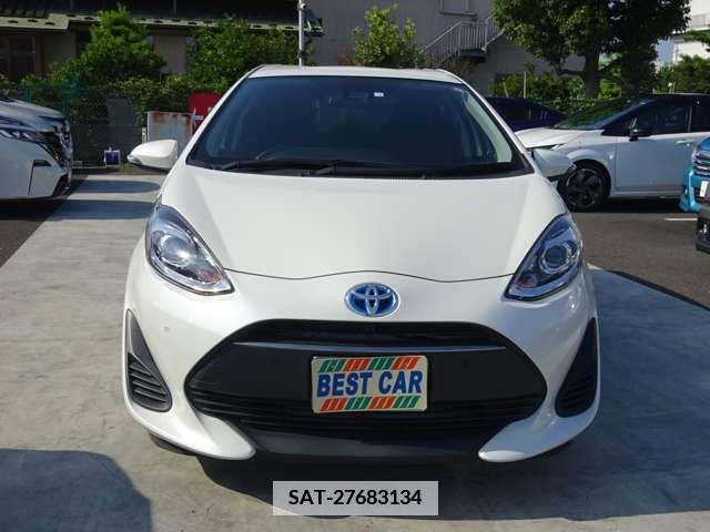 Toyota AQUA 2018-05 380870-4