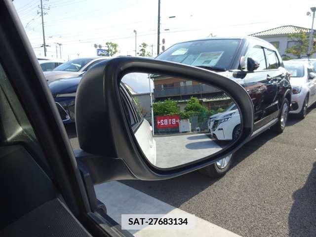 Toyota AQUA 2018-05 380870-16