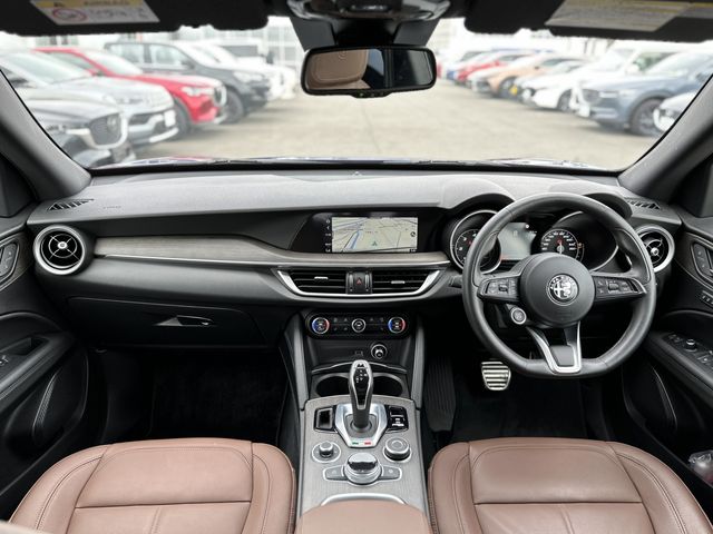 ALFA ROMEO STELVIO 2022-09 27713-1