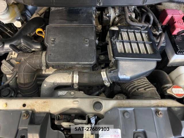 Nissan ROOX 2012-05 276125-18