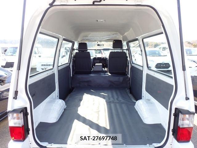 Mazda BONGO VAN 2017-12 238807-13