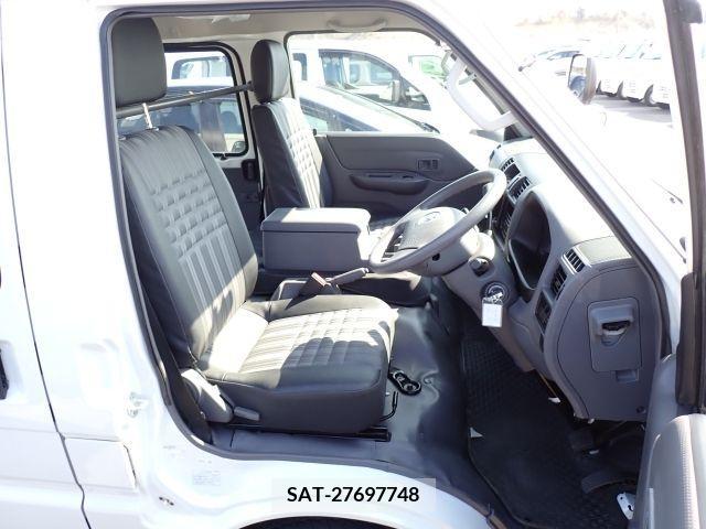 Mazda BONGO VAN 2017-12 238807-3