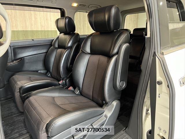 Nissan ELGRAND 2013-02 297183-23