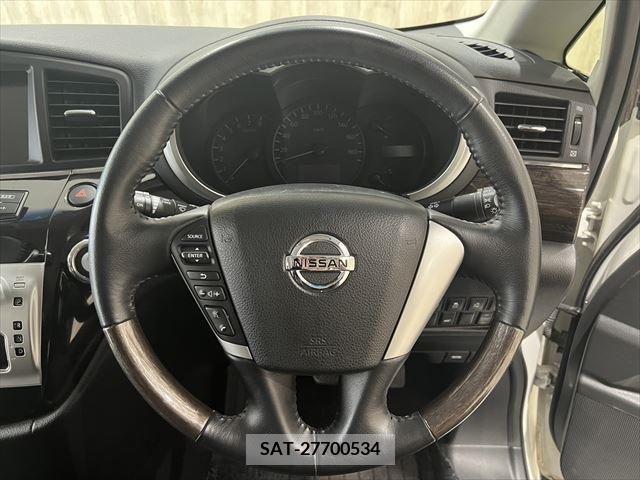 Nissan ELGRAND 2013-02 297183-26