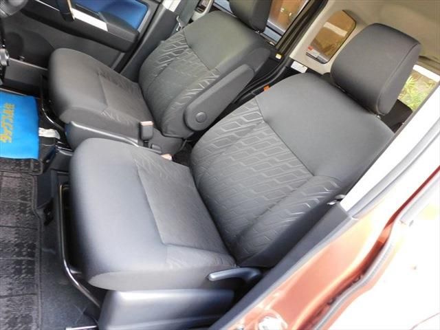 Toyota ROOMY 2017-11 22720-13