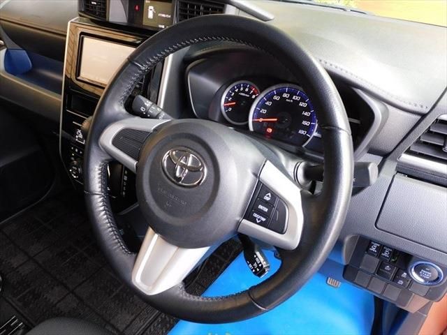 Toyota ROOMY 2017-11 22720-22