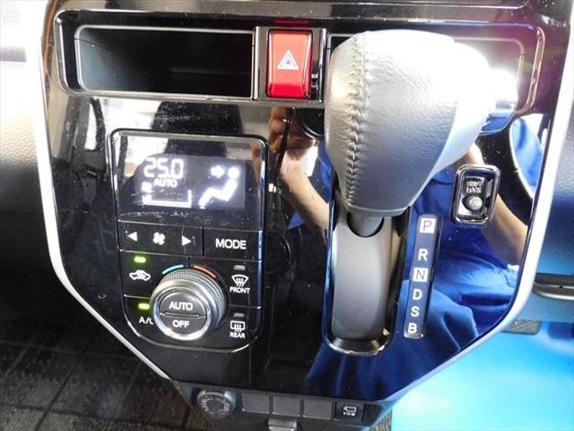Toyota ROOMY 2017-11 22720-21