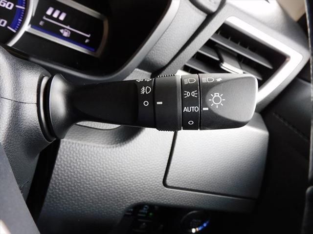 Toyota ROOMY 2017-11 22720-24