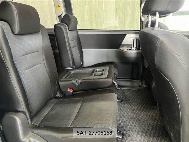 Toyota VOXY 2009-07 253733-11