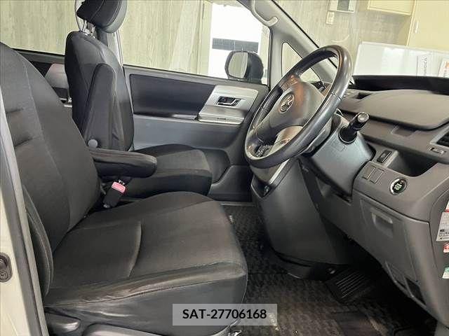 Toyota VOXY 2009-07 253733-10