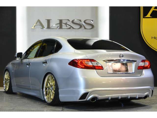Nissan FUGA 2010-01 9524-17