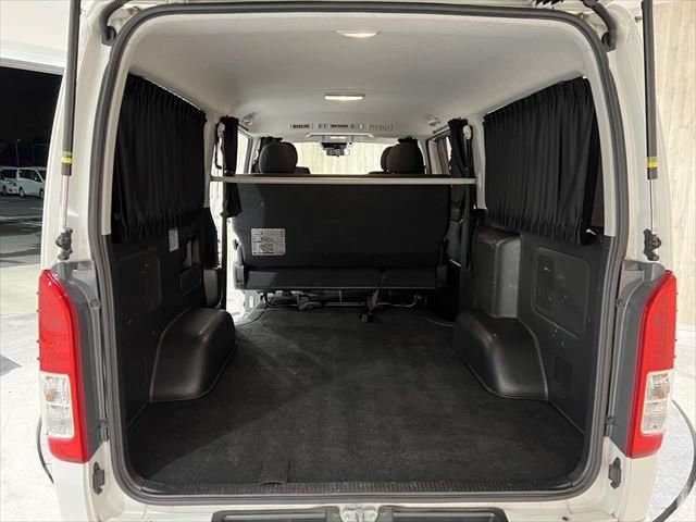 Toyota HIACE VAN 2019-07 182097-23