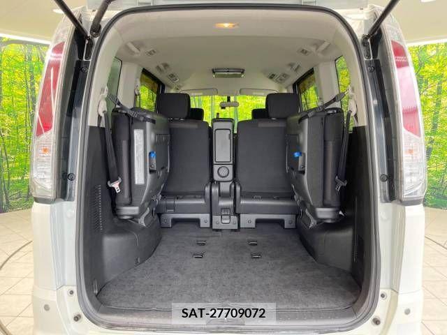 Nissan SERENA 2011-01 324878-11