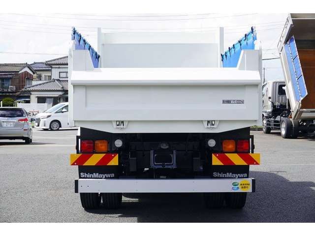 MITSUBISHI FUSO Fighter 2023-04 11483-3