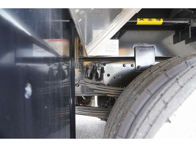 MITSUBISHI FUSO Fighter 2023-04 11483-9