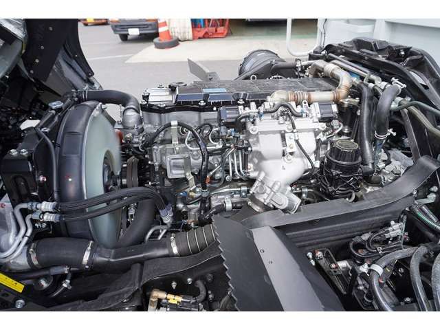 MITSUBISHI FUSO Fighter 2023-04 11483-12