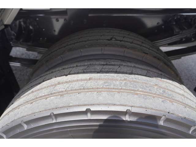 MITSUBISHI FUSO Fighter 2023-04 11483-8
