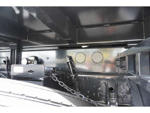 MITSUBISHI FUSO Fighter 2023-04 11483-10