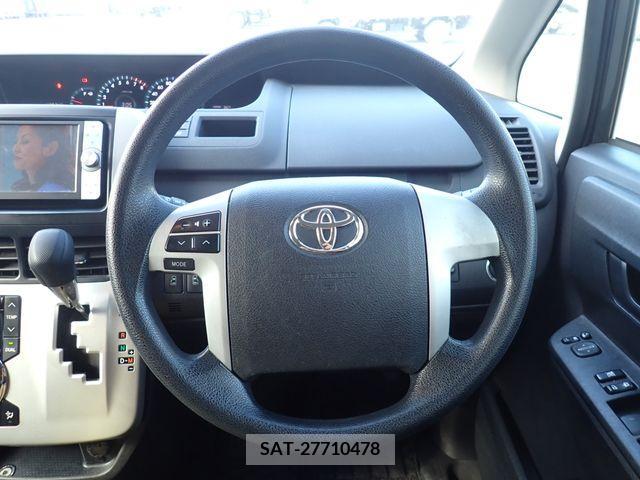 Toyota VOXY 2011-12 349615-13