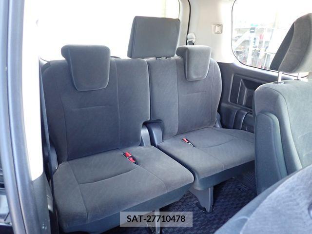 Toyota VOXY 2011-12 349615-12